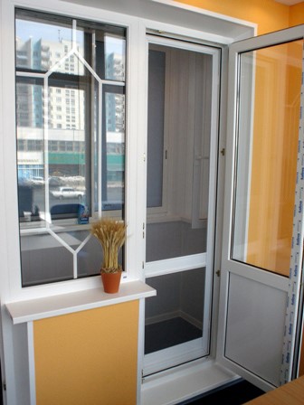 Москитная сетка на дверь балкона